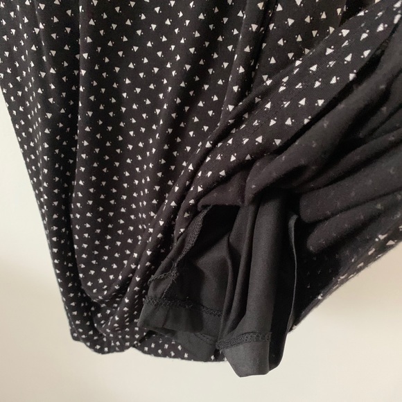 Loft Black & White Ruched Cap Sleeve Dress - Picture 8 of 11